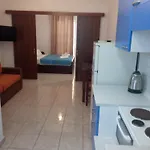 Nikol Koutsoupia Daire Kókkinon Nerón