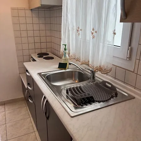 Apartment Nikol Koutsoupia Kokkino Nero