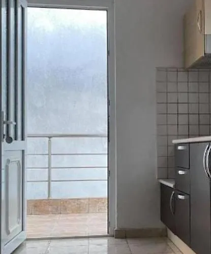 Nikol Koutsoupia Appartement *