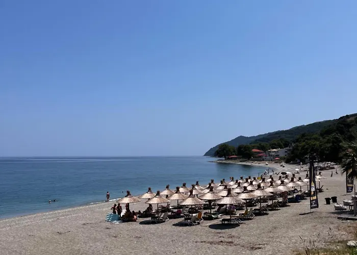 Nikol Koutsoupia Kókkinon Nerón