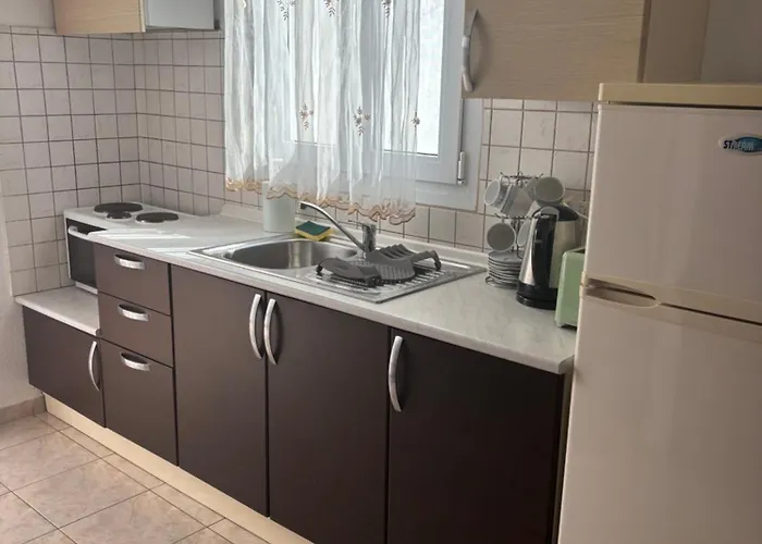 Nikol Koutsoupia * Kokkino Nero